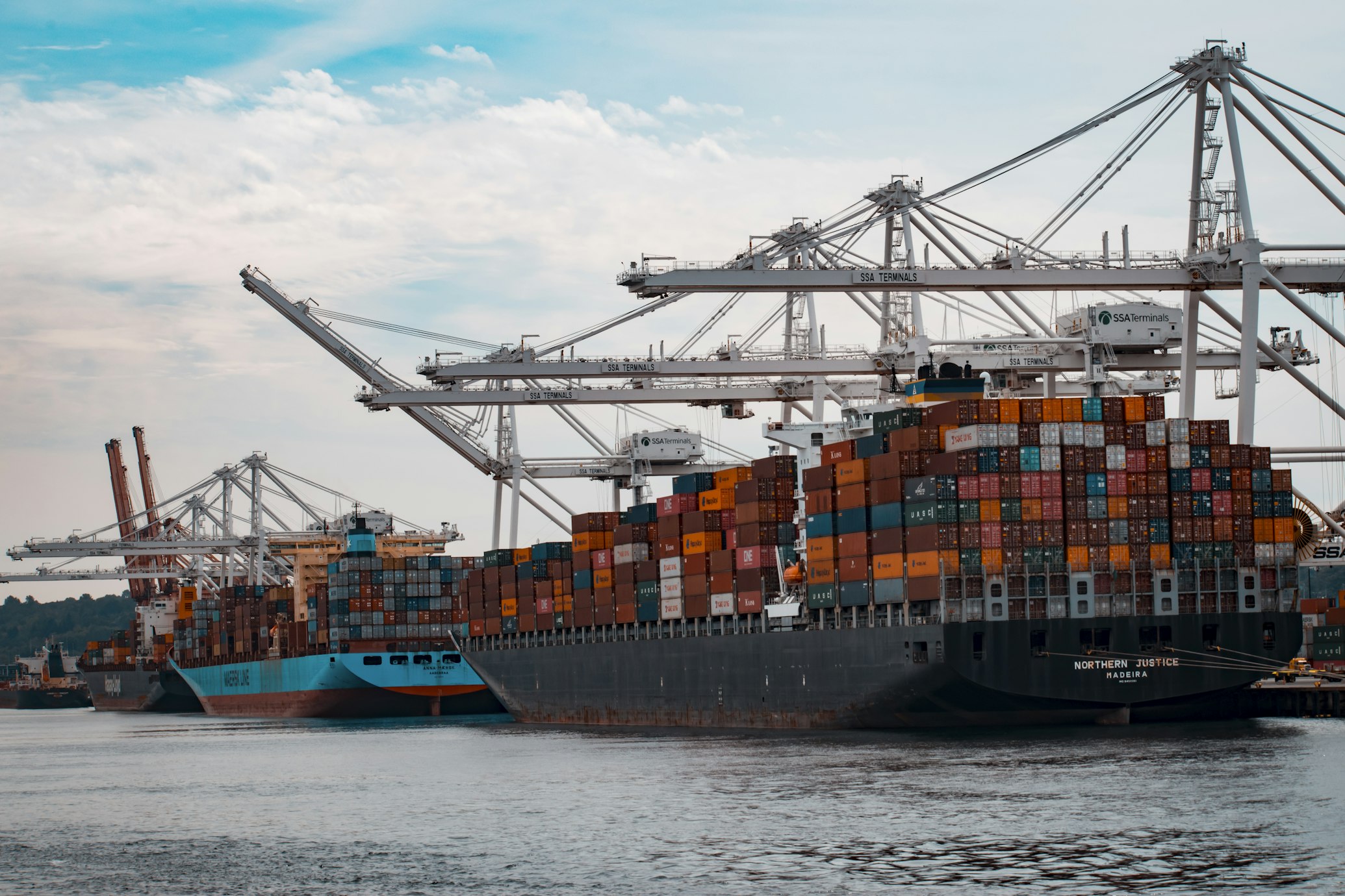 Freight Fast Cargo - Global logistics and international shipping